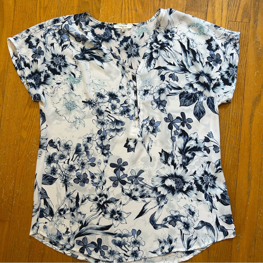 Floral blouse Blue and White sheer XS Maurice’s women’s short blouse top